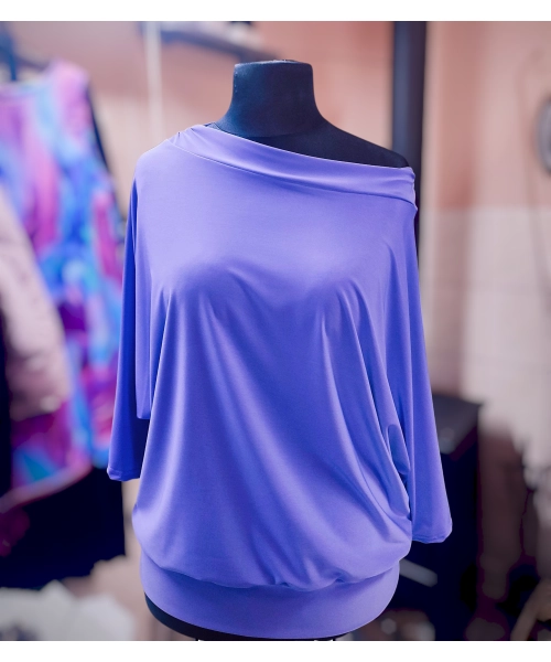 Fioletowa bluzka z rękawem 3/4 kimono - lejący drapowany dekolt